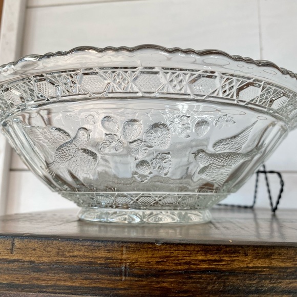Indiana Glass Birds and Berries Flared Bowl - Picture 5 of 6